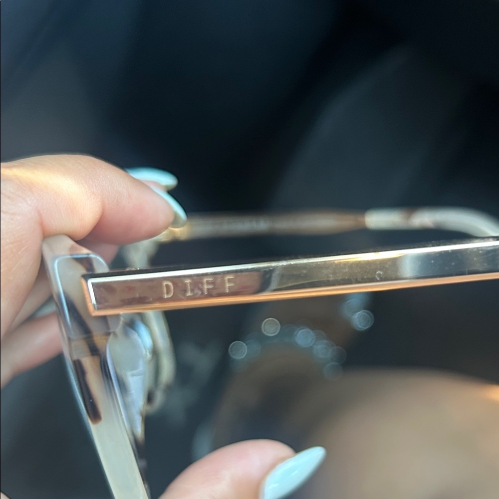 Diff Eyewear Stylish Tortoiseshell Glasses - image 2
